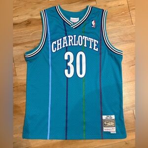 HARDWOOD CLASSICS- Dell Curry Charlotte Hornets. Perfect condition (youth XL)